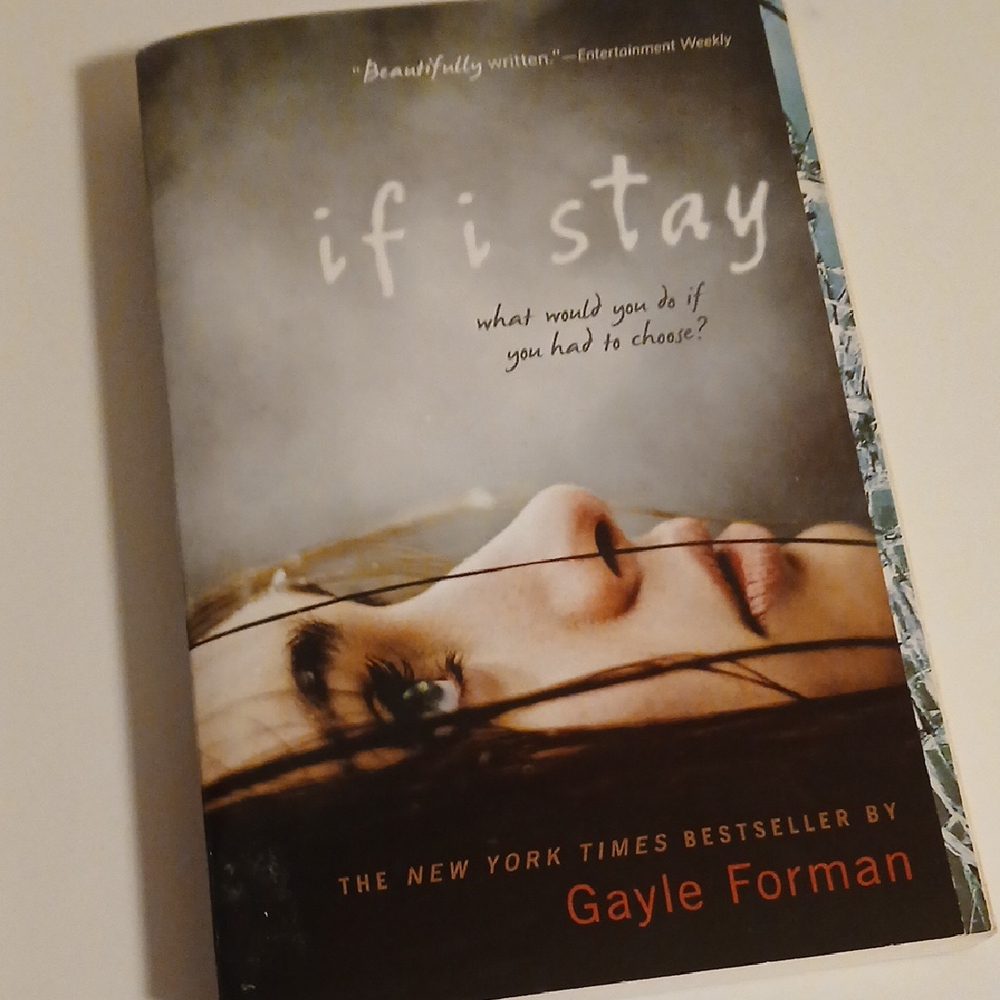 If I Stay by Gayle Forman Paperback